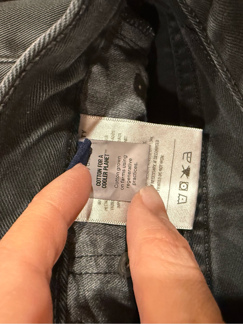 Citizens of Humanity Miro Relaxed Jeans in Washed Black - Picture 9 of 10